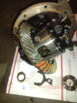 93-97 丰田 FZJ80 陆地巡洋舰 LX450 锁定 4.10 后差速器 E 锁 3X — 第 1/4 张图片