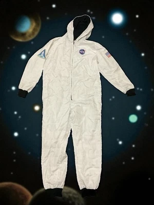 Macacão Mad Engine White Puffer Patches Astronauta com Capuz Unissex Adulto Tamanho GG - Imagem 1 de 4