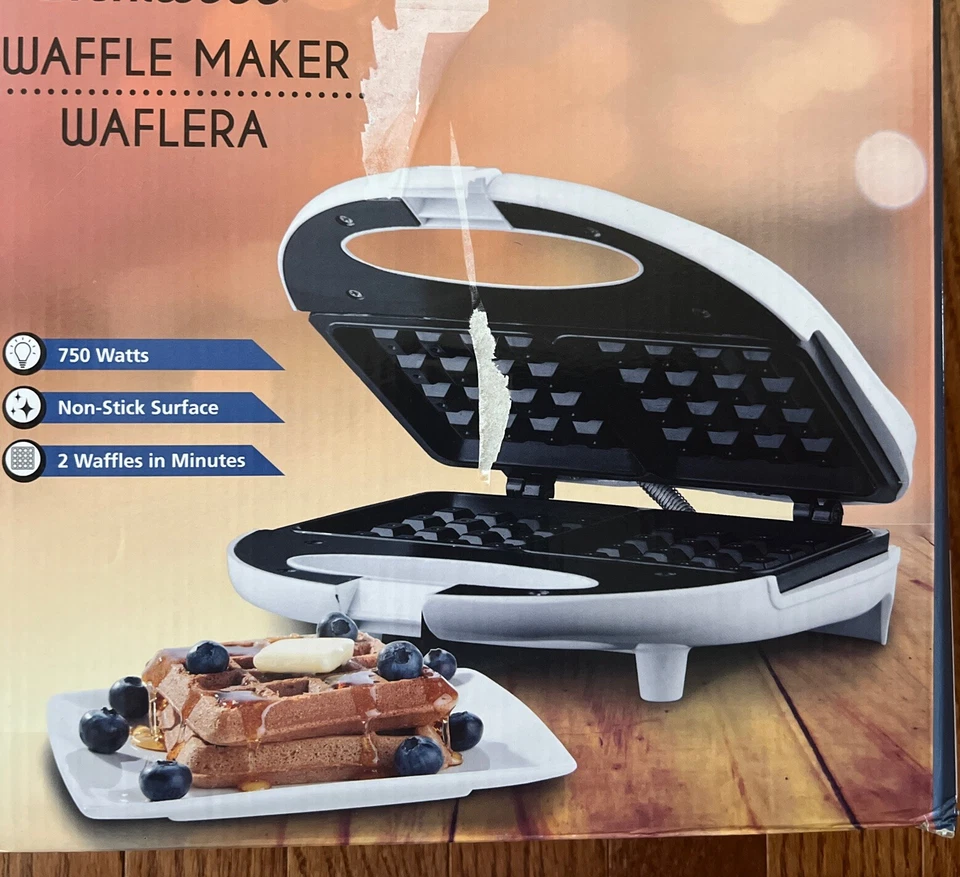 Brentwood TS-242 White 750W Compact Non-Stick Standard Dual Waffle Maker - Image 1 of 3