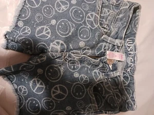 Girls Shorts - Picture 1 of 2