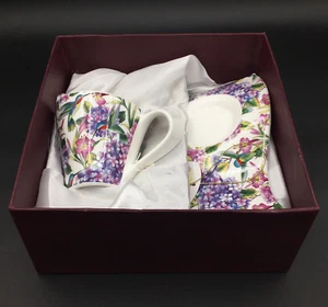 Adeline Fine Porcelains Teetasse & Welle Untertasse Box Set 09D259 - Bild 1 von 12