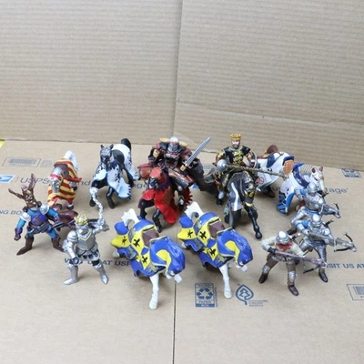 Lote de 14 Figuras Caballeros Papo Ballesta Rey Águila Foto 1 de 3