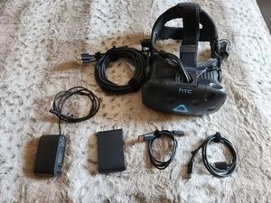 HTC VIVE HMD Head-Mounted Display Headset /w Audio, Link Box and Cables - TESTED - Picture 1 of 9