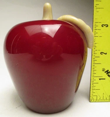 Signed by Wilkerson in 2006 Red Apple Art Glass Paperweight Limited Edition - Image 1 of 4