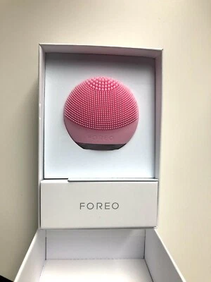 Brand New - FOREO LUNA GO COMPACT FACIAL BRUSH & ANTI-AGING MASSAGER-NORMAL SKIN - Image 1 of 4