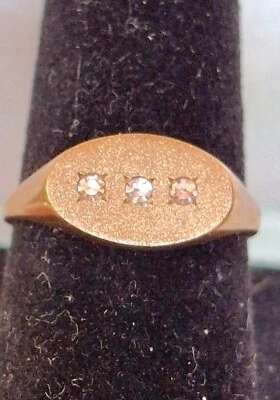 CTO YELLOW GOLD  3 DIAMONDS  SIGNET  RING  SIZE  6 - Image 1 of 4