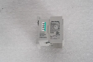 Contactor miniatura Allen Bradley 100-K09*10 serie A 9 amperios, 3 polos clasificación IEC - Imagen 1 de 3