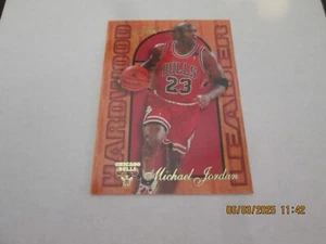 MICHAEL JORDAN CHICAGO BULLS 1995-96 FLAIR HARDWOOD LEADER INSERT CARD #4 - Picture 1 of 2