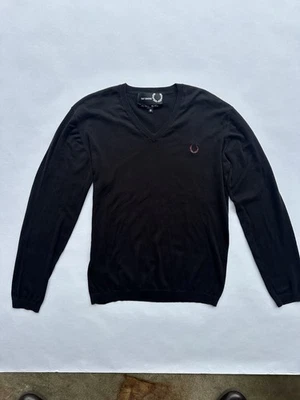 Camisa cuello en V de diseñador Raf Simons Foto 1 de 4