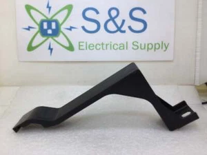 Square D HNM-1BL I-Line L-Shaped Filler Plates 1.5" Vertical Space HNM1BL - Picture 1 of 5