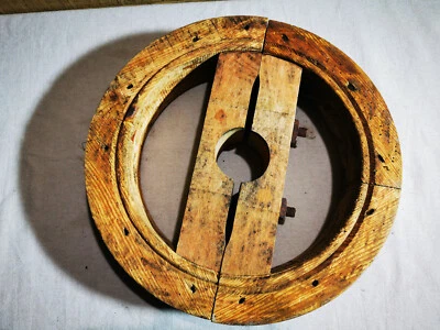 ANCIENNE ROUE EN BOIS POULIE ENTRAINEMENT - Photo 1/4