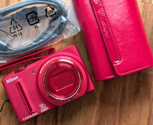 N MINT Nikon COOLPIX S9100 Compact Digital Camera silver 12.1MP 18x Japan Red - Picture 1 of 13
