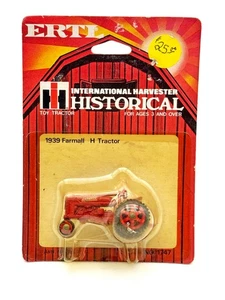 1/64 1939 Farmall H Tractor - Picture 1 of 1