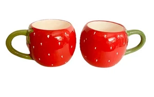 ROOM ESSENTIALS GLAZED EARTHENWARE Strawberry Mugs 20oz Each Set Of 2 Coffee Tea - Picture 1 of 4