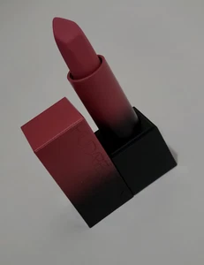 Lápiz labial Huda Beauty luna de miel/rosa oscuro mate tamaño completo 0,10 OZ - Imagen 1 de 4