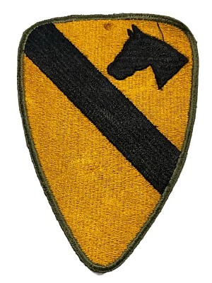 Original WWII U.S. ARMY 1st CAVALRY DIVISION CUT EDGE COLOR PATCH - Image 1 of 2