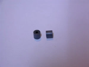 1000 Ferrite Beads 3.48mm OD x 1.16mm ID x 3.31mm Long - Picture 1 of 1