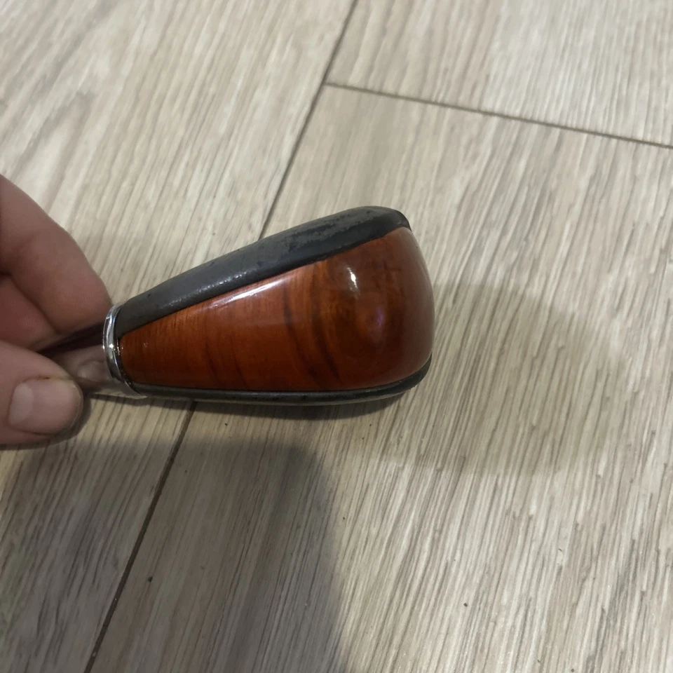 2001 - 2006 年 LEXUS LS430 原始设备制造商中心皮革换档刀刀木饰 — 第 1/4 张图片