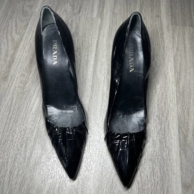 VINTAGE Prada Black Patent Leather Pointy Toed Heels Pumps EURO 38.5 - Image 1 of 4