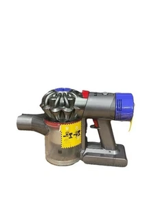 Dyson V7 Cordless Vacuum SV11 Motorhead Body Cyclone With Battery - Picture 1 of 6