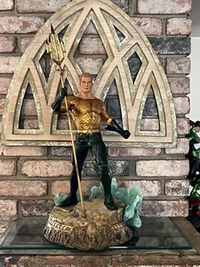Sideshow Exclusive Aquaman Premium Format Figure / Statue ~ DC Comics / JLA - Picture 1 of 12