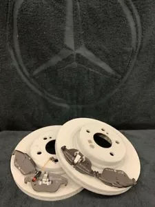 Mercedes-Benz E-Class copue (207) Rear brake discs and pads A0004231212 - Picture 1 of 3