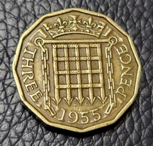 1955 Great Britain Three Pence Coin - Picture 1 of 2