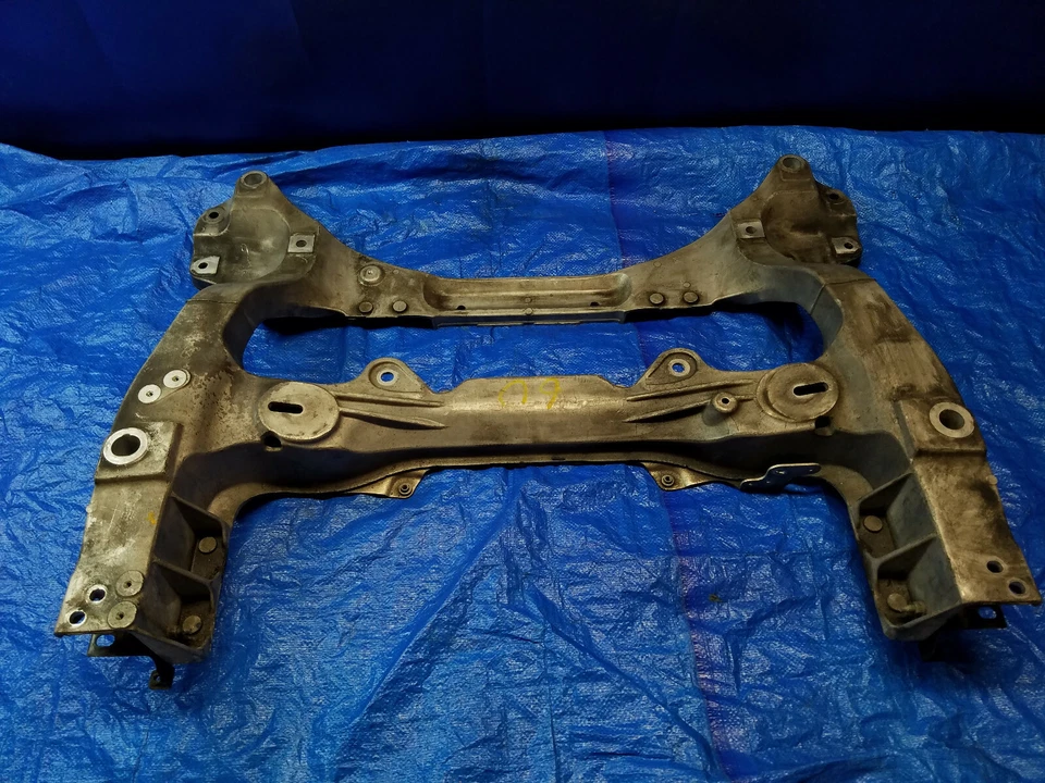 INFINITI Q50 Q60 RWD FRONT ENGINE SUB-FRAME CROSS MEMBER CRADLE # 52095 - Image 1 of 4