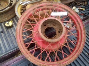 1932 chevy 18 inch wire wheel hot rod pontiac  - Picture 1 of 4