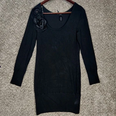 Vestido Suéter Bisou Bisou Talla L Negro Flor Cuello Redondo Manga Larga Tejido Bodycon Foto 1 de 4