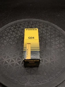 TURCK T4201100 Proximity Sensor NEW - Picture 1 of 6