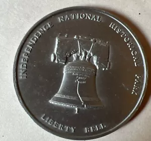"Campana de la Libertad del Parque Histórico Nacional de la Independencia medallón del bicentenario de 2" - Imagen 1 de 2