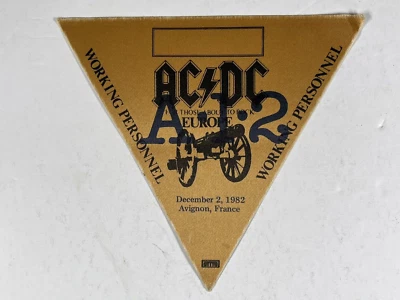 AC/Dc Pass Angus Young Usado Laboral Personal Parc Des Expositions France 1982 - Imagen 1 de 4
