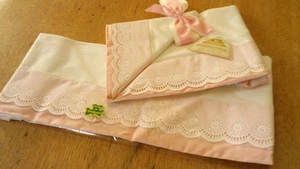 UNUSED PAIR OF  VINTAGE  COTTON PILLOWCASES - Foto 1 di 6