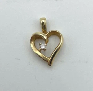 Ciondolo cuore Stuller in oro giallo 14 kt con diamante naturale 0,02 CT - Foto 1 di 8