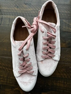 Tenis para mujer Gentle Souls (Kenneth Cole) rosa terciopelo con cordones 7,5 Foto 1 de 4