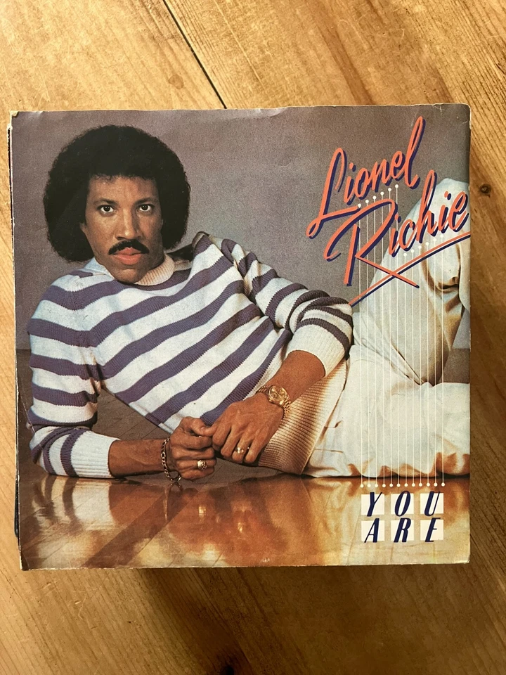 Lionel Richie - You Are / You Mean More To Me - 1982 UK Pop 7" vinyl record - Image 1 of 1