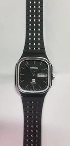 Minolta Maxxum Watch By Advace Vintage Squre Black Dial & Bacelet Day & Date - Picture 1 of 3