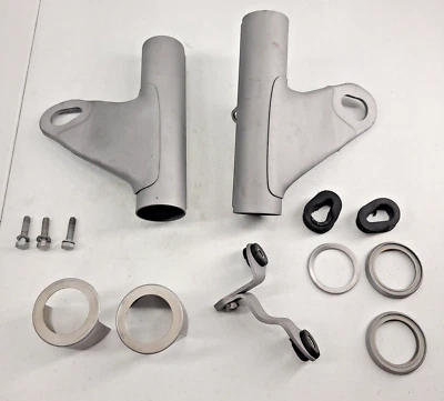 Yamaha XS650 XS 650 1975 soporte de luz principal y piezas Foto 1 de 4