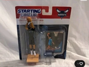 Alineación inicial 2017 Michael Kidd-Gilchrist" y Nicolas Batum Stadium Giveaway - Imagen 1 de 2
