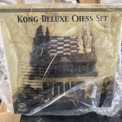 King Kong Deluxe Chess set by WETA - Limited Edition NEW IN BOX - Image 1 of 2