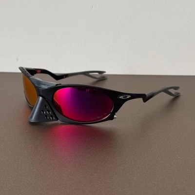 Gafas de sol Oakley Plantaris Prizm polarizadas púrpuras Gorpcore Foto 1 de 4