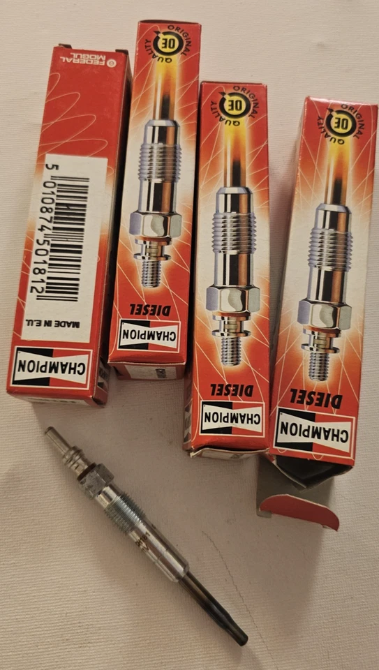 4XNEW GLOG PLUGS CHAMPION FOR SEAT 1.2TDI 1.4TDI 1.9D N10579202 N10579201 CH181 - Image 1 of 4