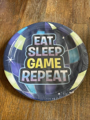 Battle Royal Gaming Party Disposable cake Plates  8ct 7in Diameter Cakes Plates  - Image 1 of 2