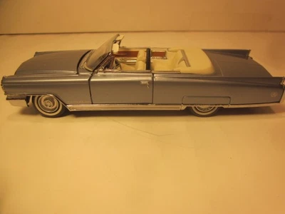 FRANKLIN  MINT 1/43 DIECAST "1963 CADILLAC ELDORADO CONV." CLASSIC'60s SERIES - Image 1 of 4