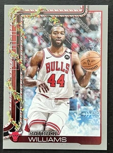2025-26 Topps Holiday Patrick Williams Silver Glitter #H31 Chicago Bulls - Picture 1 of 2