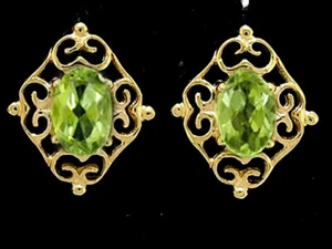 E028 Genuine 9K or 18K Solid Gold Natural Peridot Stud Filigree Scroll Earrings - Picture 1 of 4