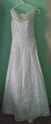wedding dresses size 4 - Image 1 of 3