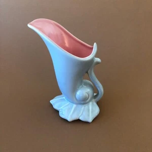 Red Wing Vase, Gray & Pink Ewer Pitcher, Upright Cornucopia Art Pottery, Art Dec - Bild 1 von 10