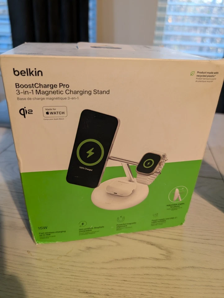 Belkin Boost Charge Pro 3-в-1 зарядная подставка Qi2 с Magsafe WIZ023 - белая - Изображение 1 из 3